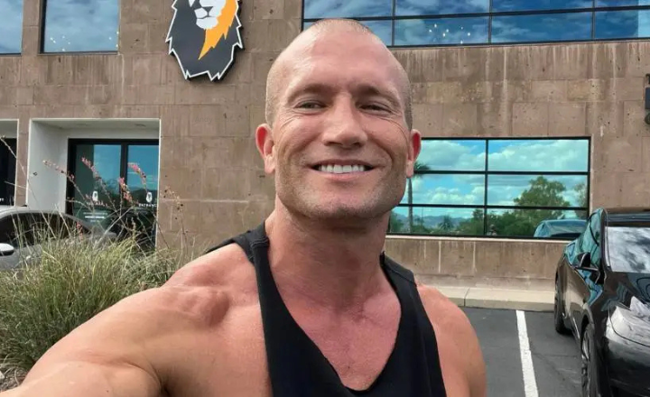 Andy Elliot early life