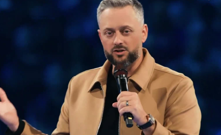 Nate Bargatze 